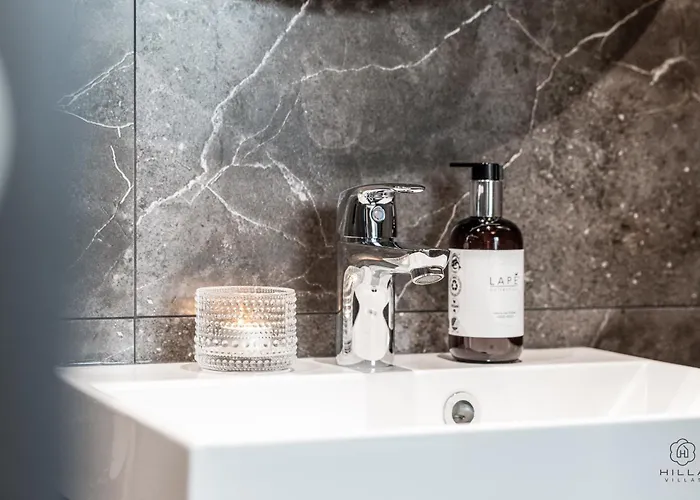 Levin Lyhty Amelia A1 By Hilla * レヴィ